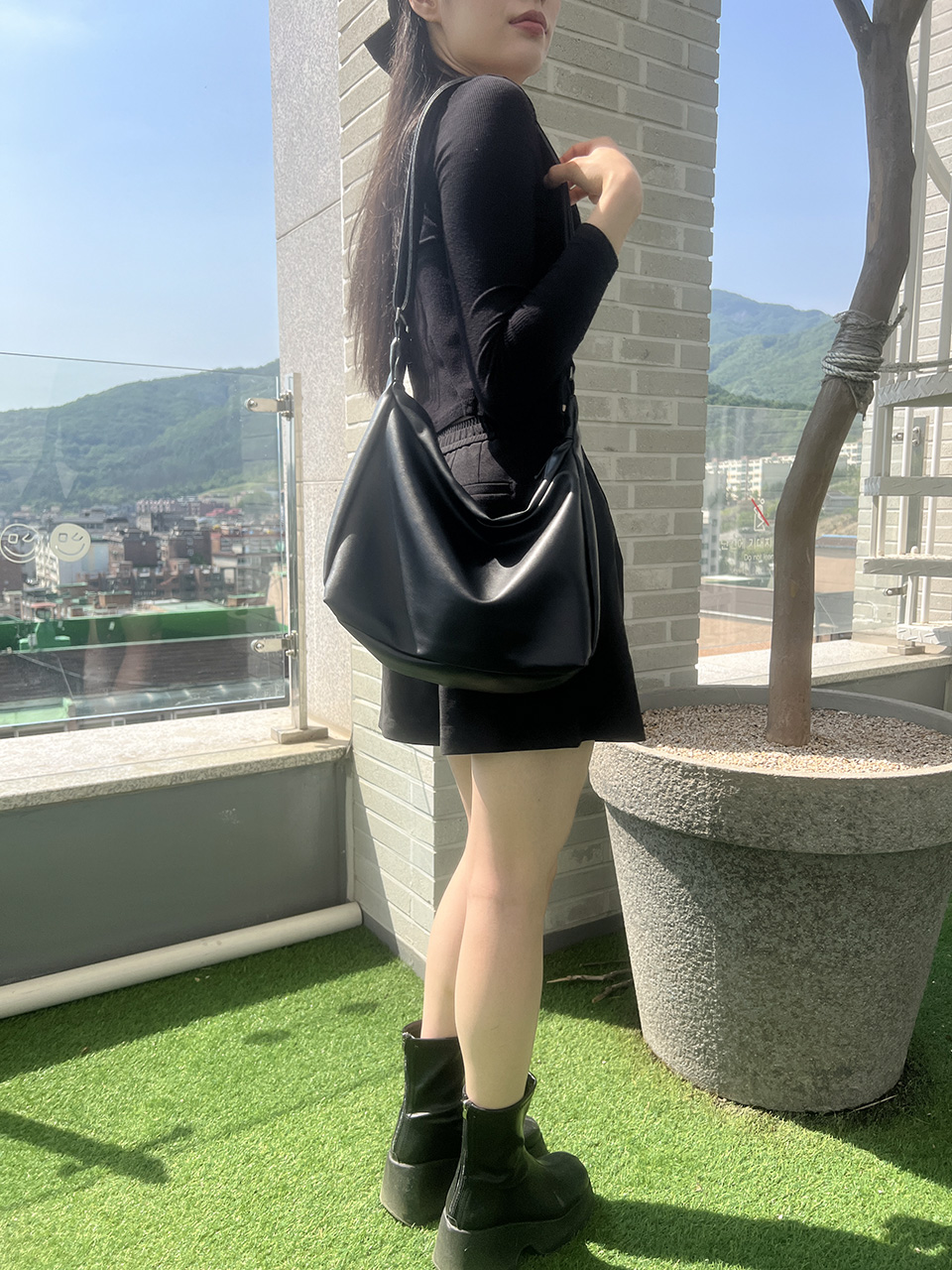 Daily Half-Moon Shoulder Bag