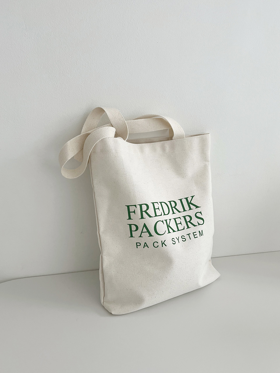 Frederick Logo Lettering Big Shoulder Bag