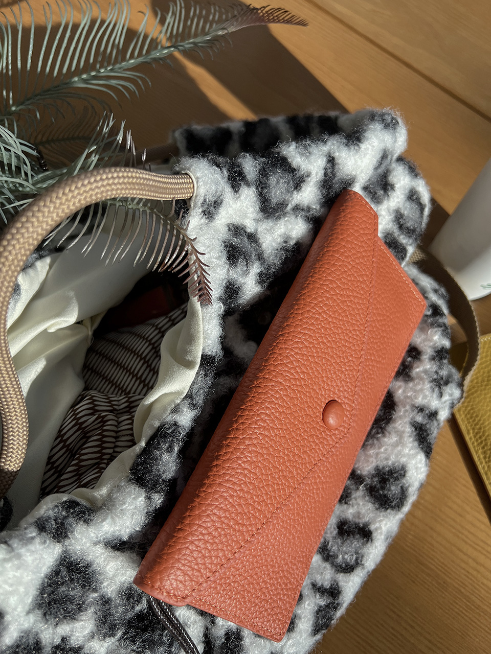 Leather slim card case