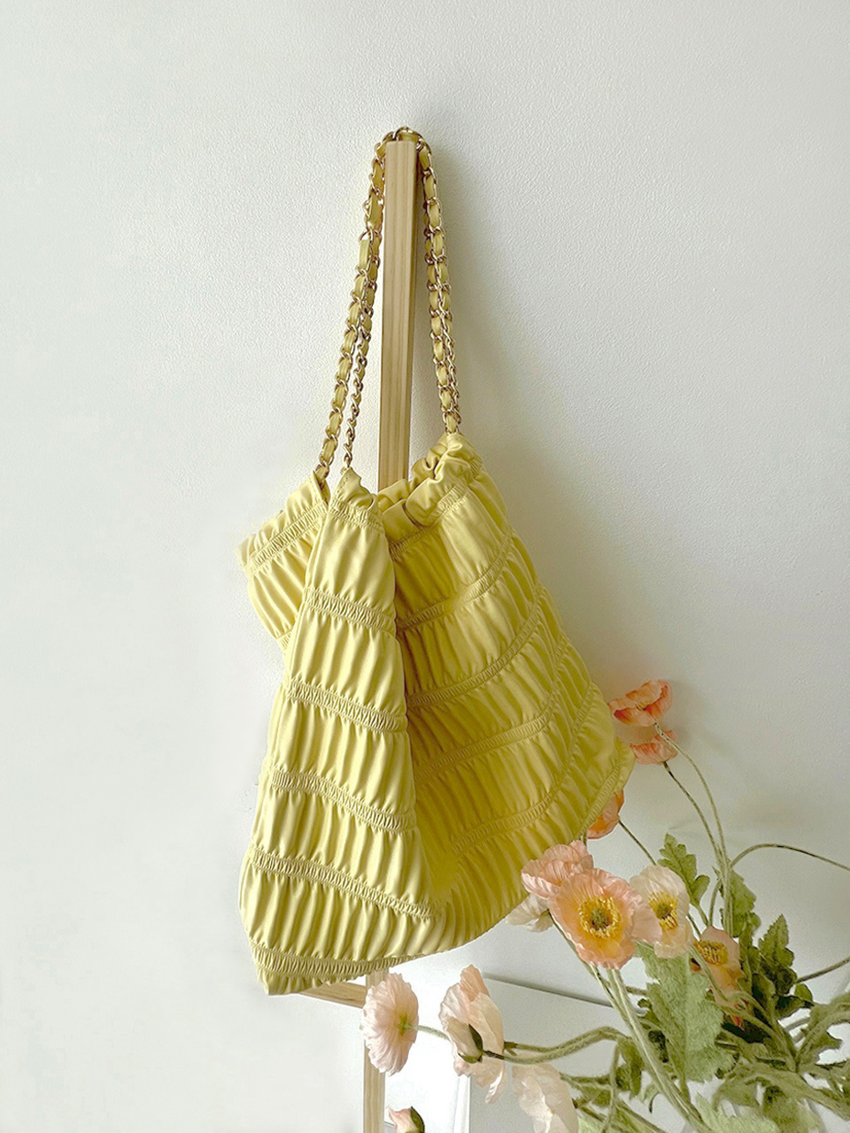 Vanel Fritz Quilted Shirring Chain Shoulder Bag