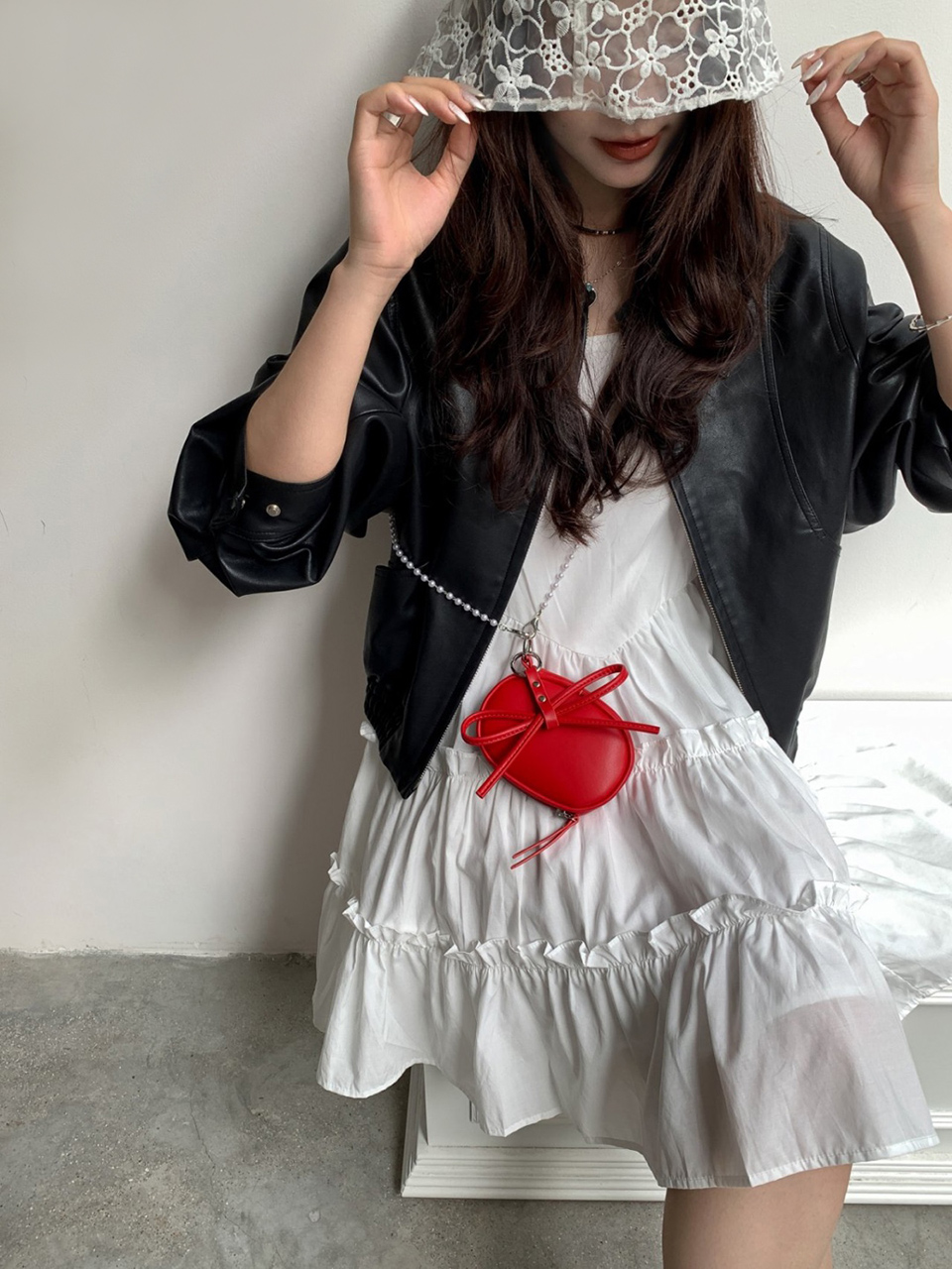 Ribbon ball pearl chain mini cross bag
