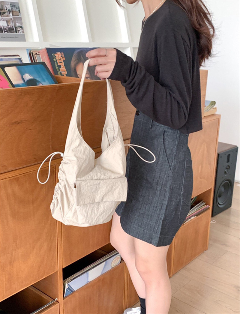 Catherine Pocket Shirring Side String Shoulder Bag
