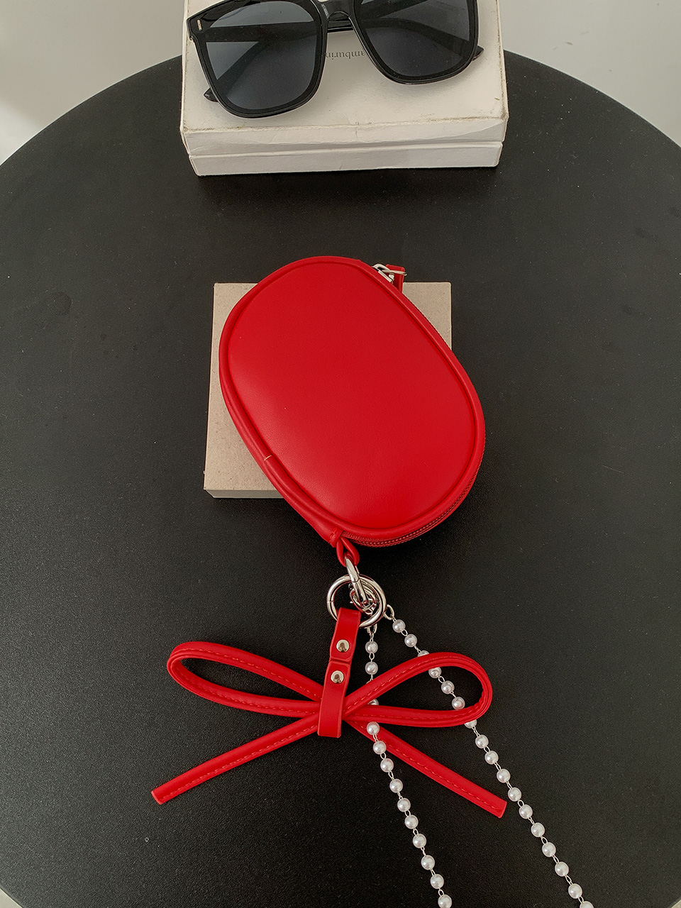 Ribbon ball pearl chain mini cross bag