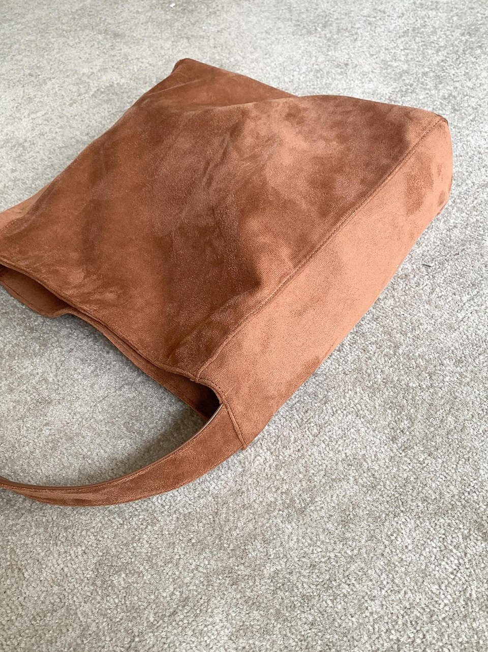 [A must-have for those who carry a lot of belongings] Suede Big Tote Bag/Shoulder Bag