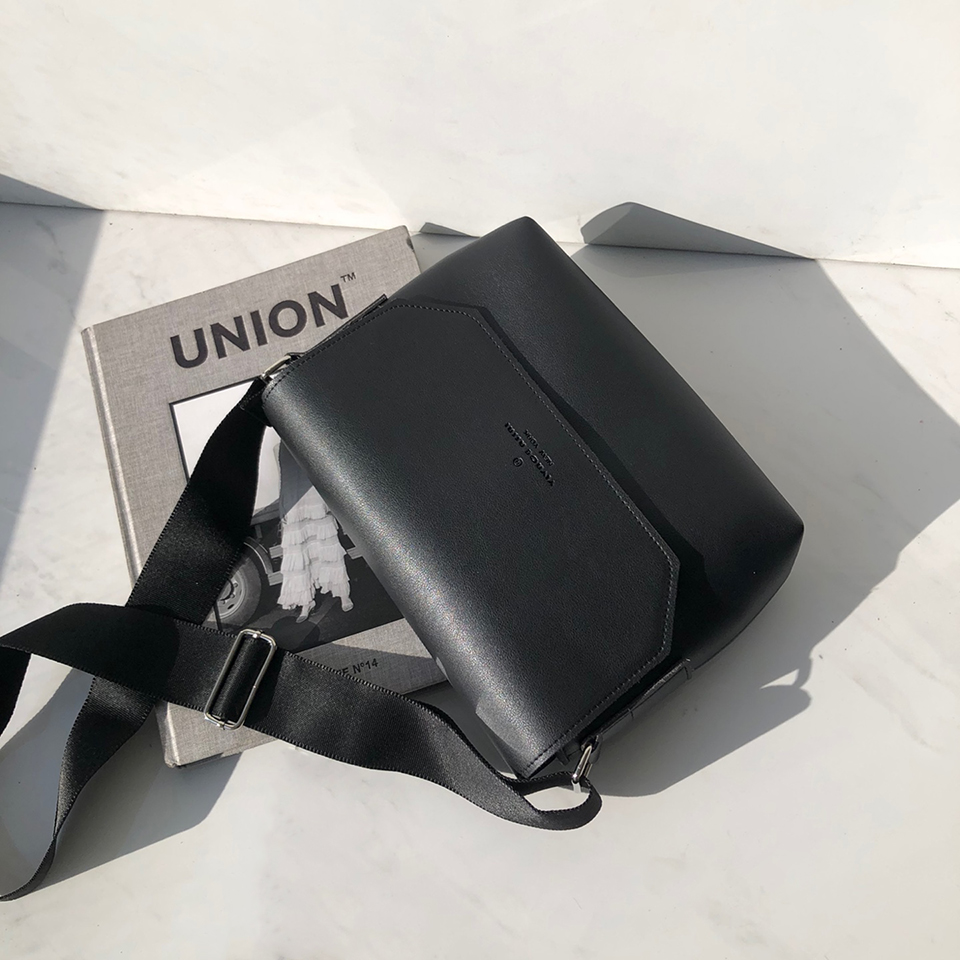 Wide Crossbody Bag (3 colors)