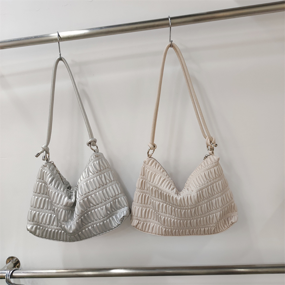Laurenフリッツシルバーキルティングショルダーバック