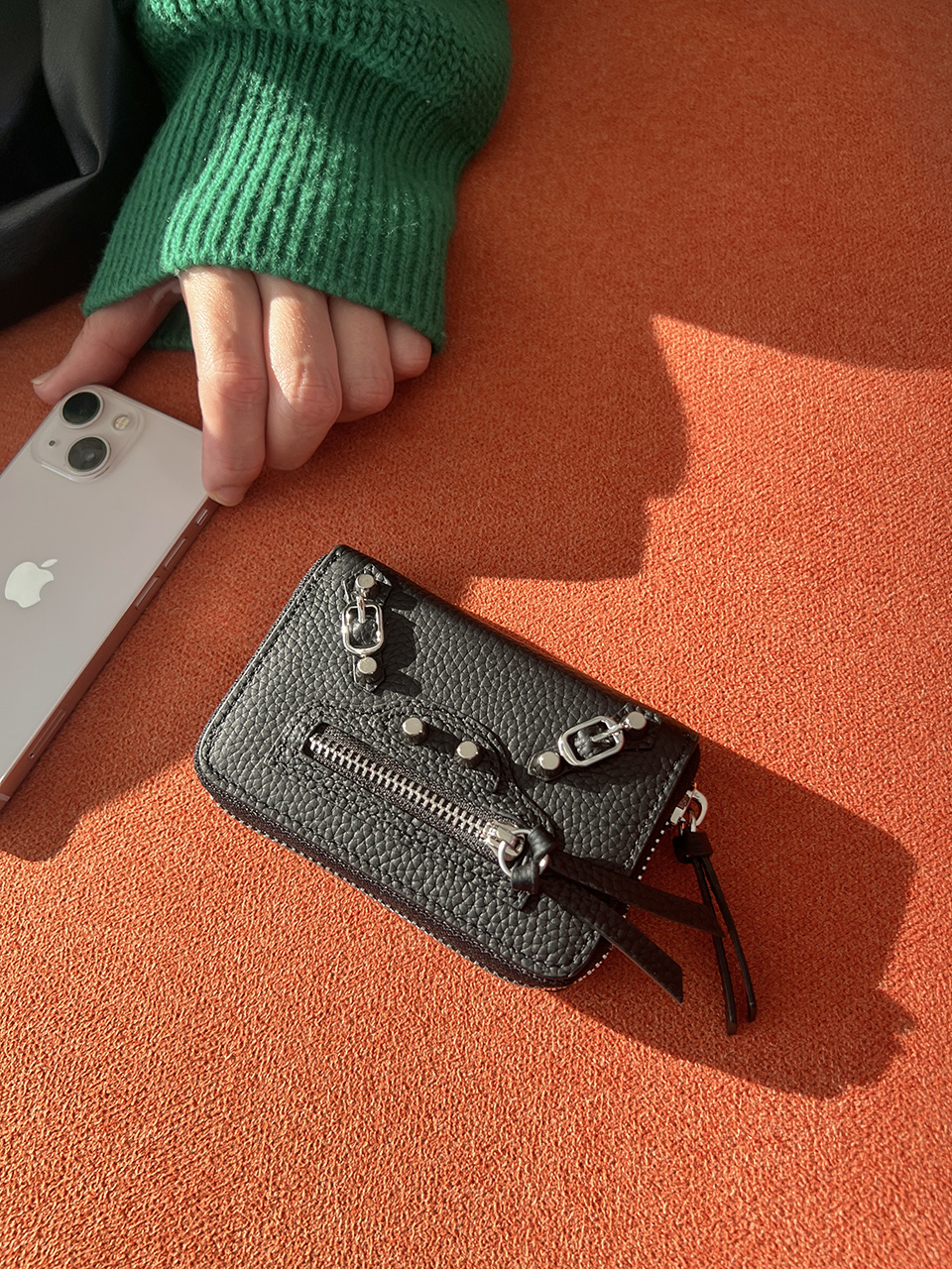 Zip-up coin case wallet