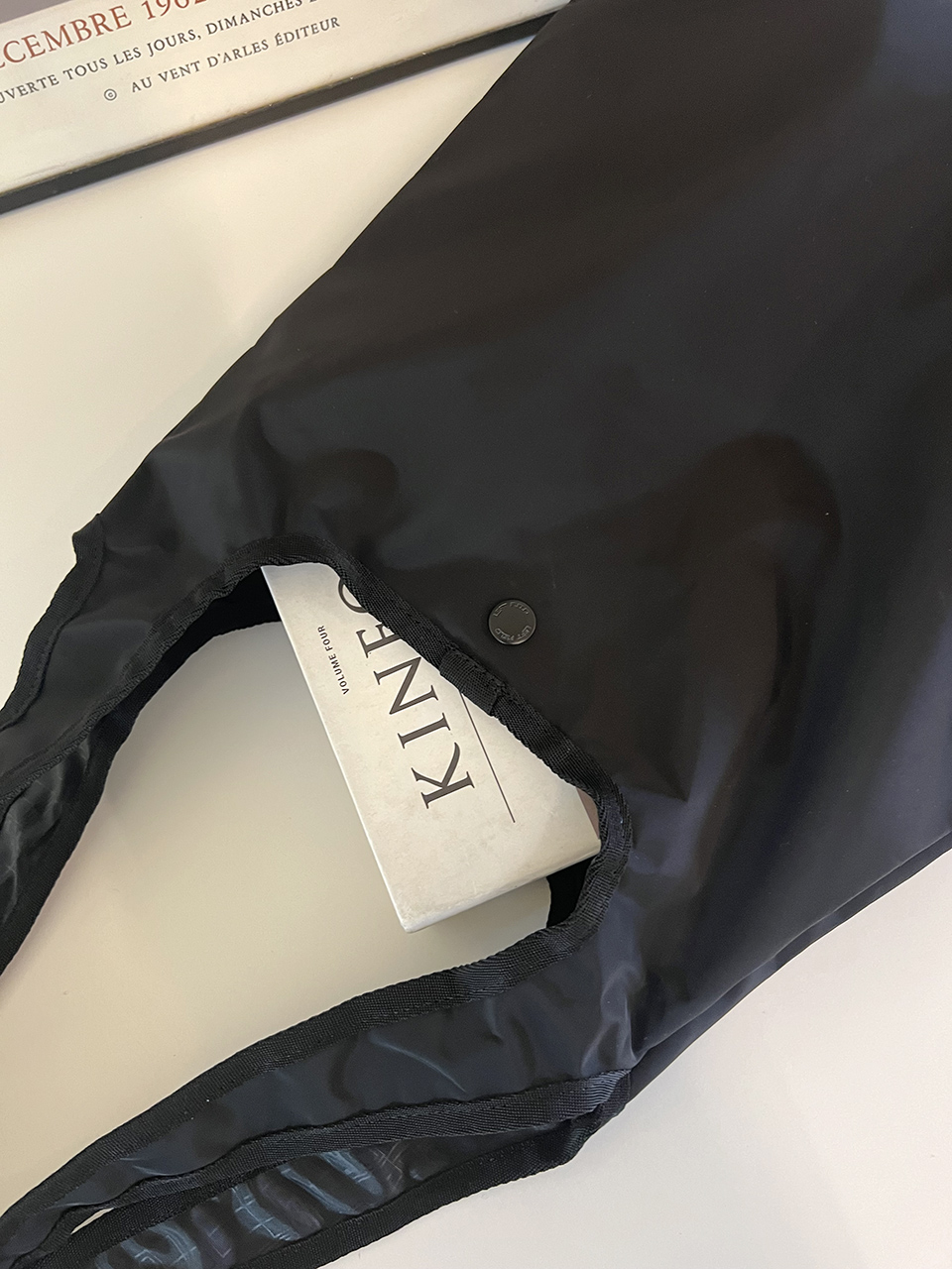 Button nylon shoulder eco bag