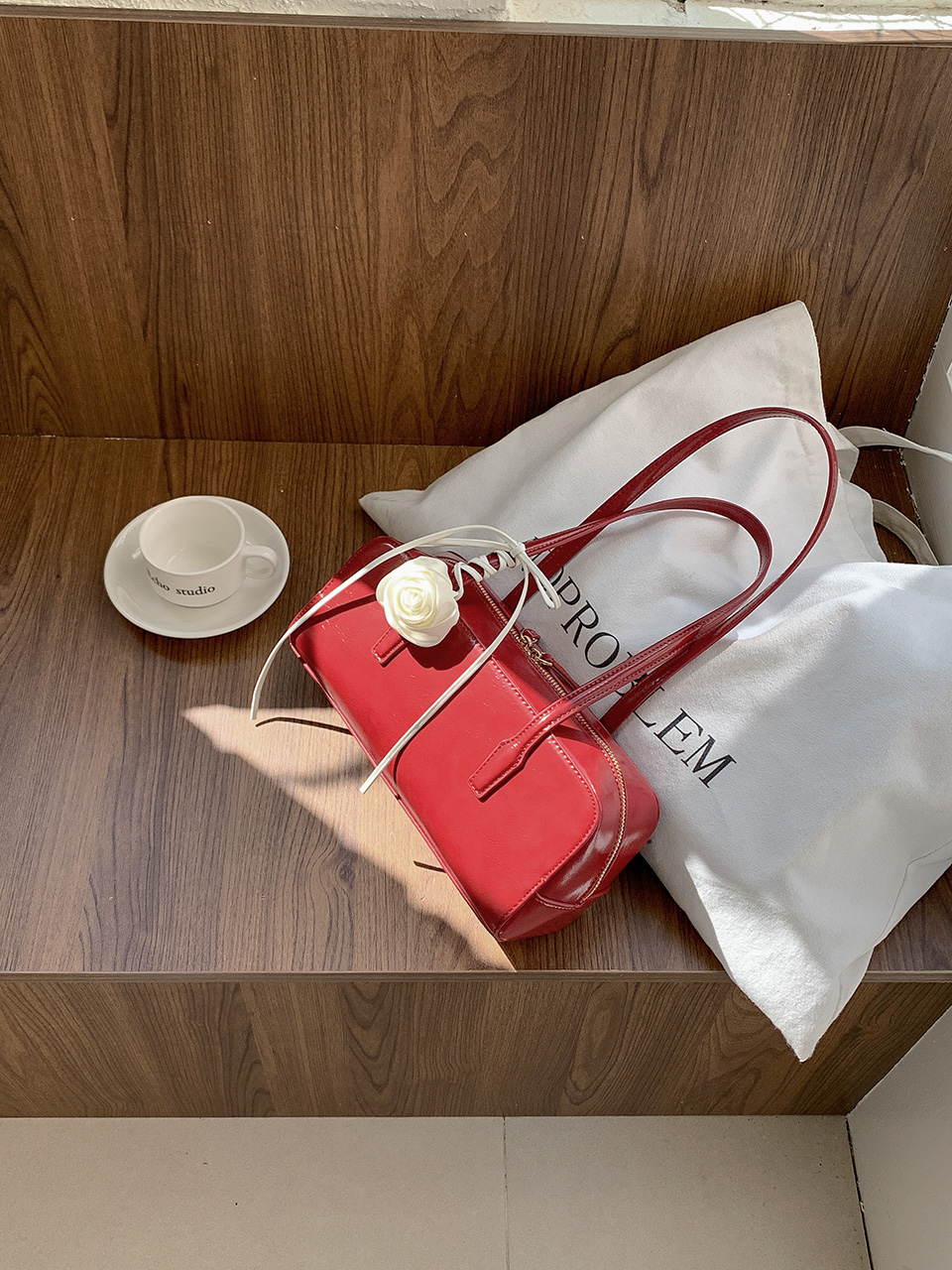 Crack Square Zip-Up Leather Shoulder Bag