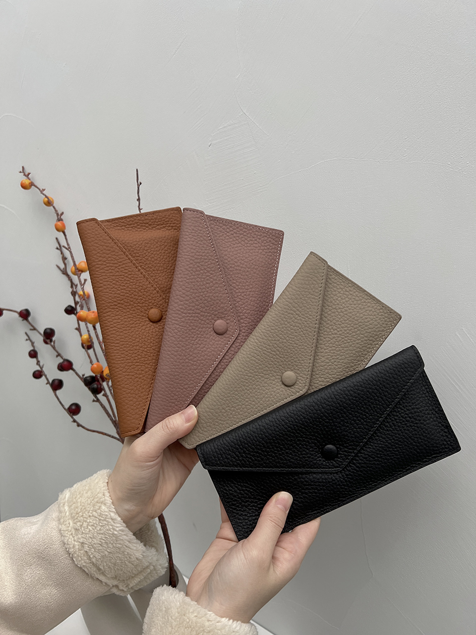 Leather slim card case