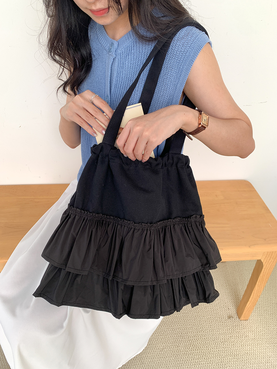 Tiered ruffle shoulder bag