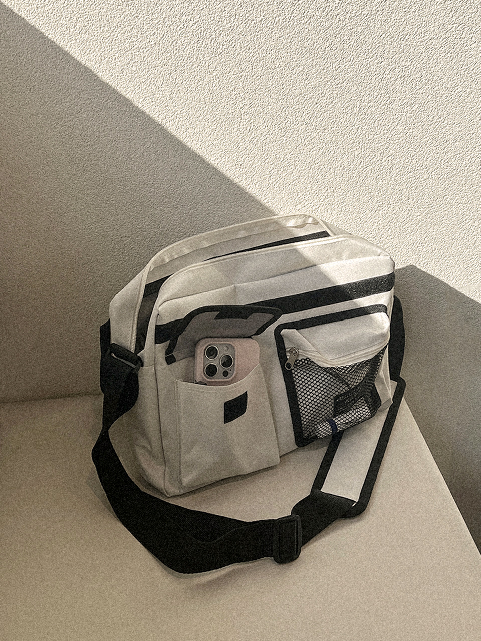 Canvas Mesh Zip-Up Pocket Messenger Bag