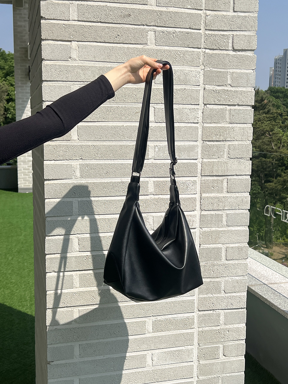 Daily Half-Moon Shoulder Bag