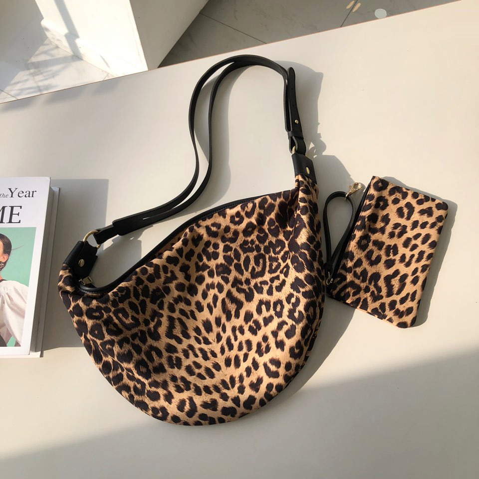 Leopard print zippered big shoulder bag