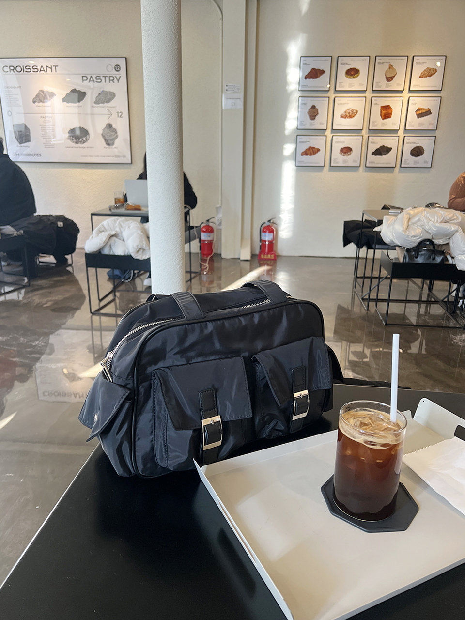 4-Pocket Nylon Shoulder Bag (4 colors)