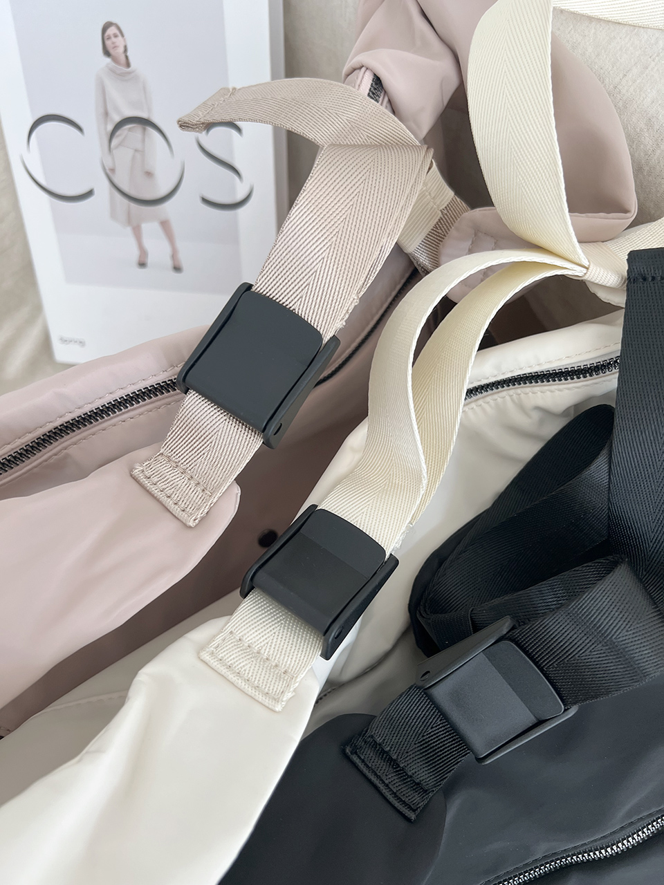 Apes Nylon Zipper Big Shoulder Bag