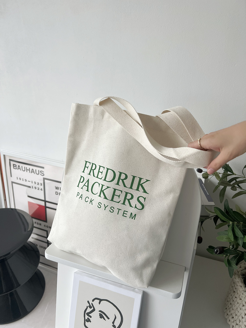 Frederick Logo Lettering Big Shoulder Bag