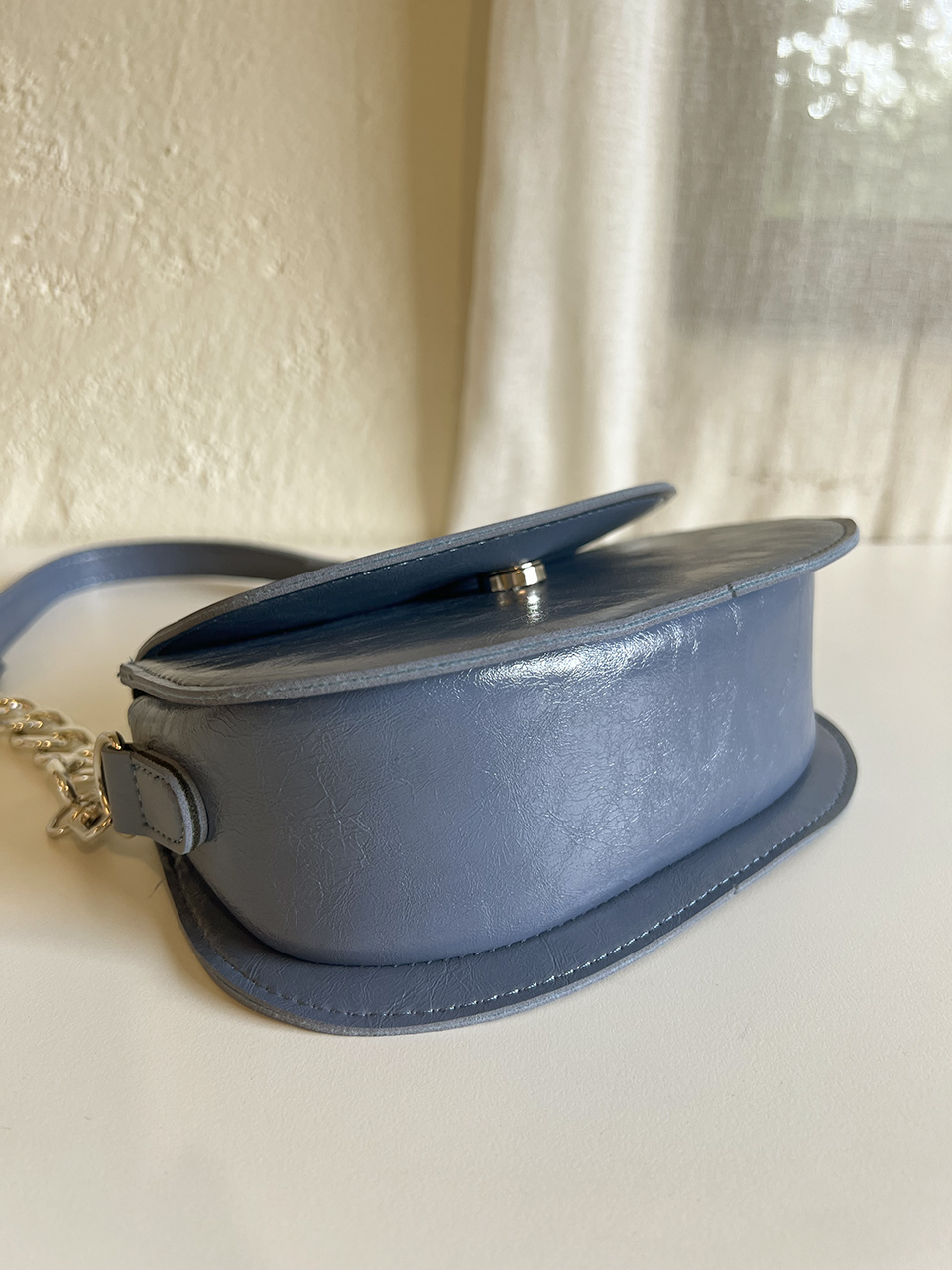 Cracked Leather Chain Mini Shoulder Bag