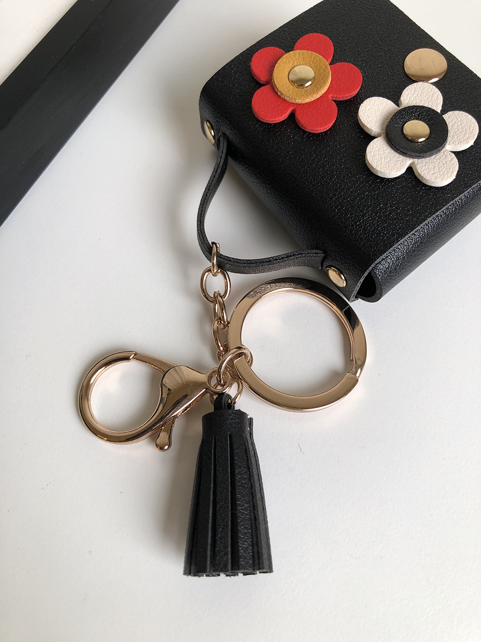 Flower AirPods Case Mini Bag Keyring (5 colors)