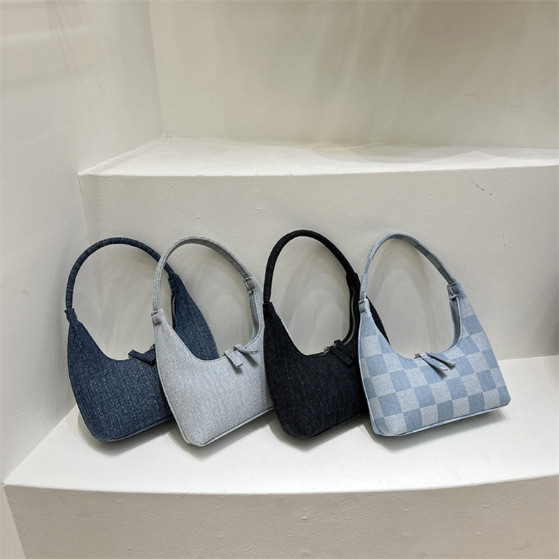Blooming Round Denim Shoulder Bag