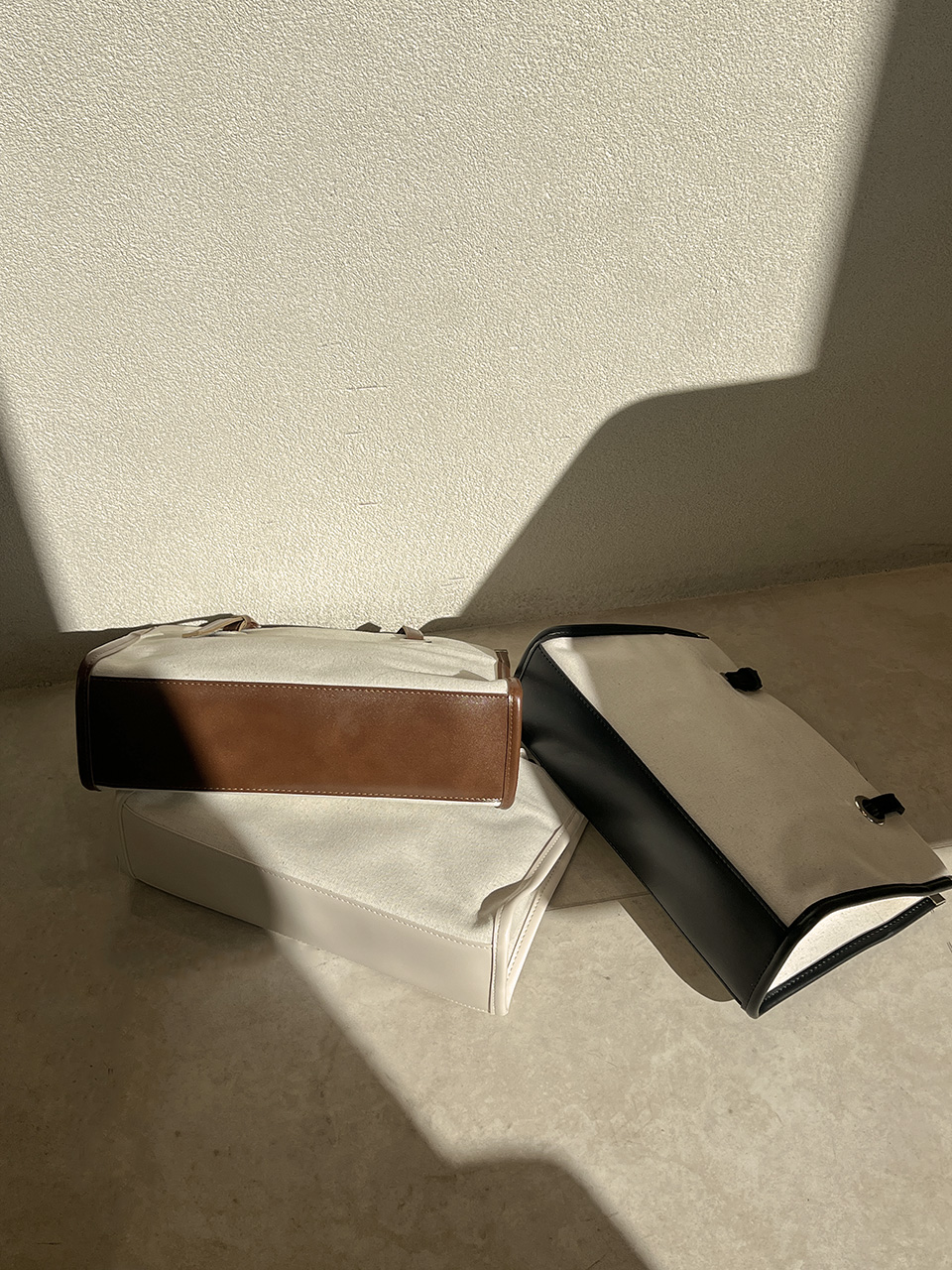 Leather canvas shoulder bag