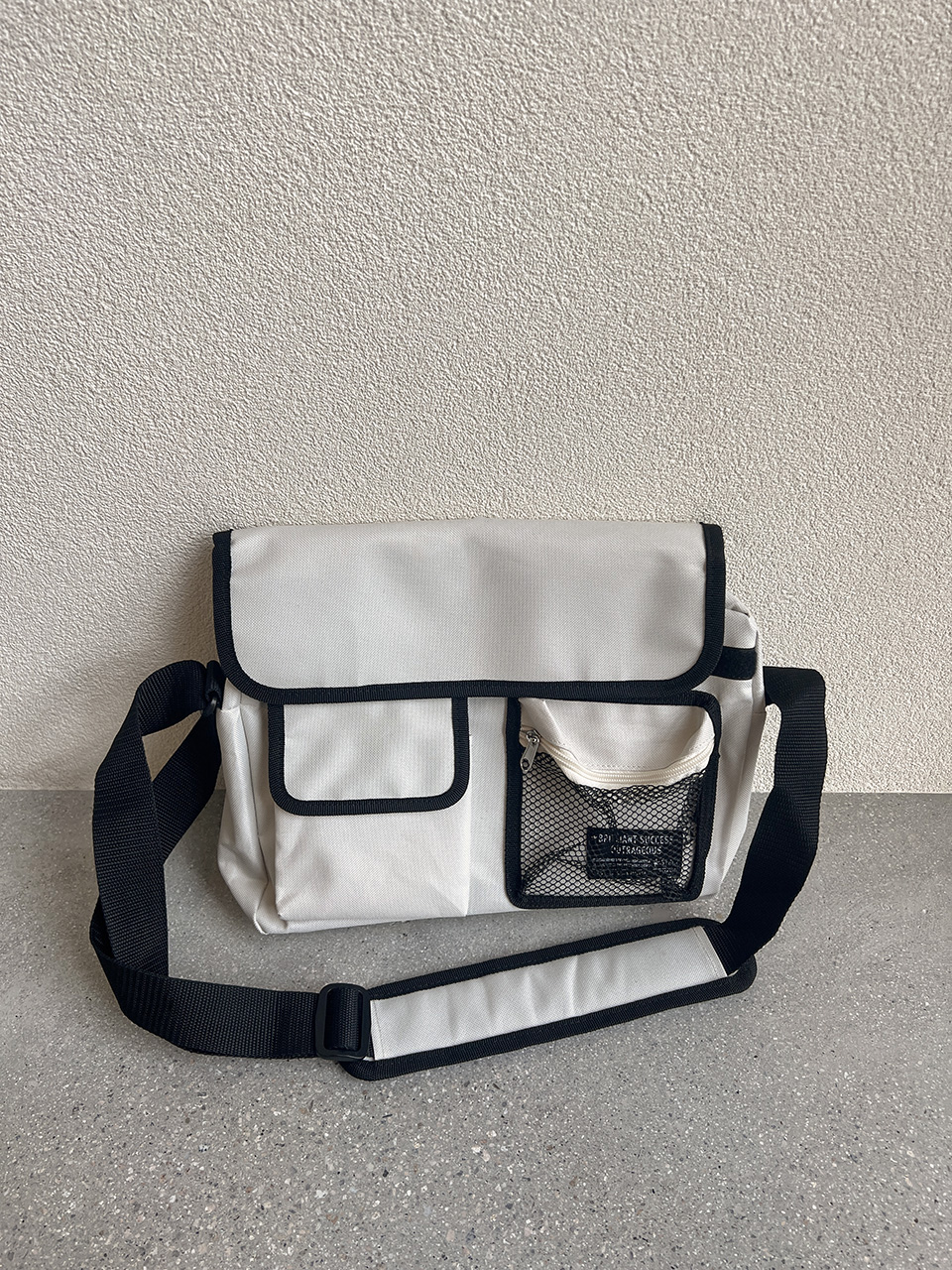 Canvas Mesh Zip-Up Pocket Messenger Bag