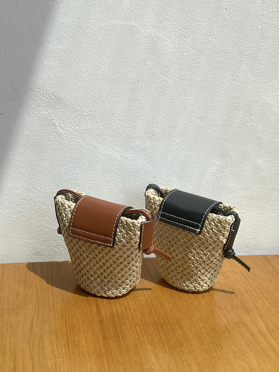 Rattan buckle mini shoulder bag (2 colors)