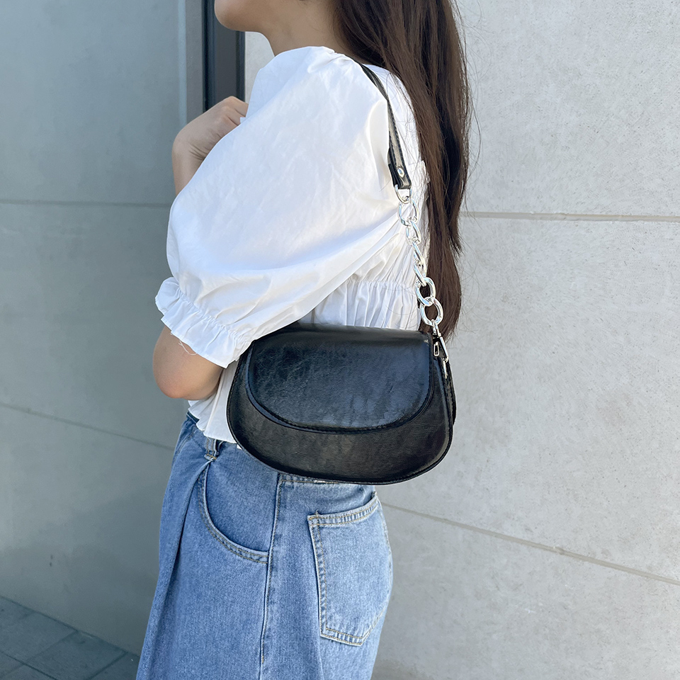 Cracked Leather Chain Mini Shoulder Bag