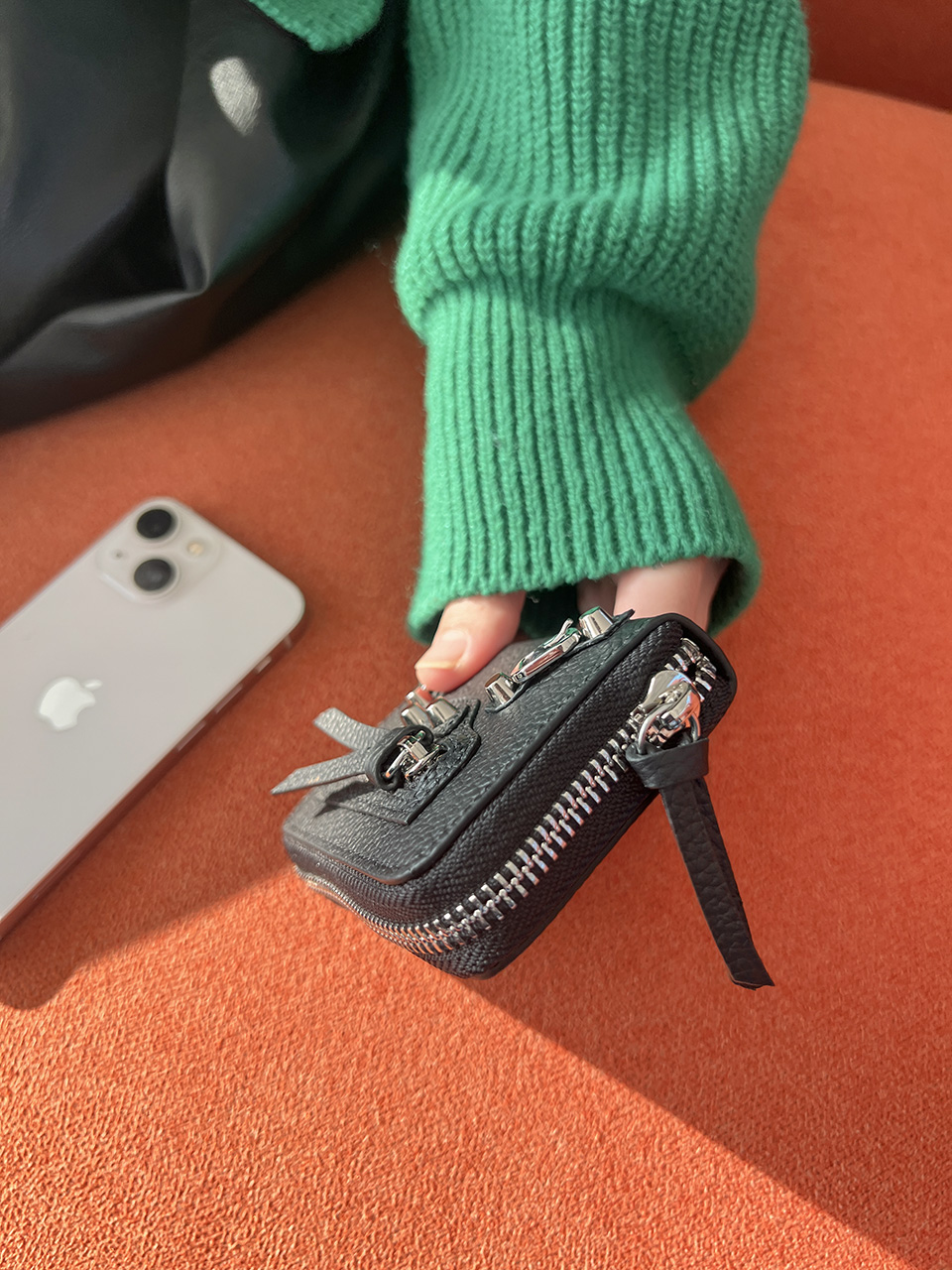 Zip-up coin case wallet