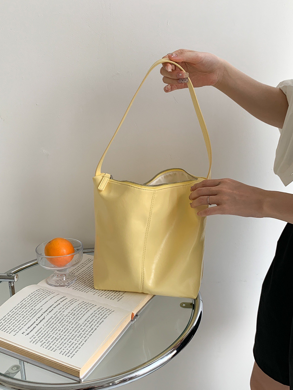 Glossy wrinkle leather shoulder bag (4 colors)