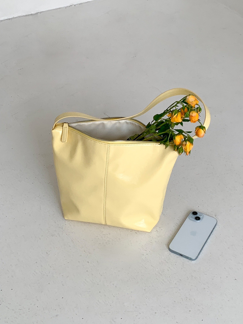 Glossy wrinkle leather shoulder bag (4 colors)