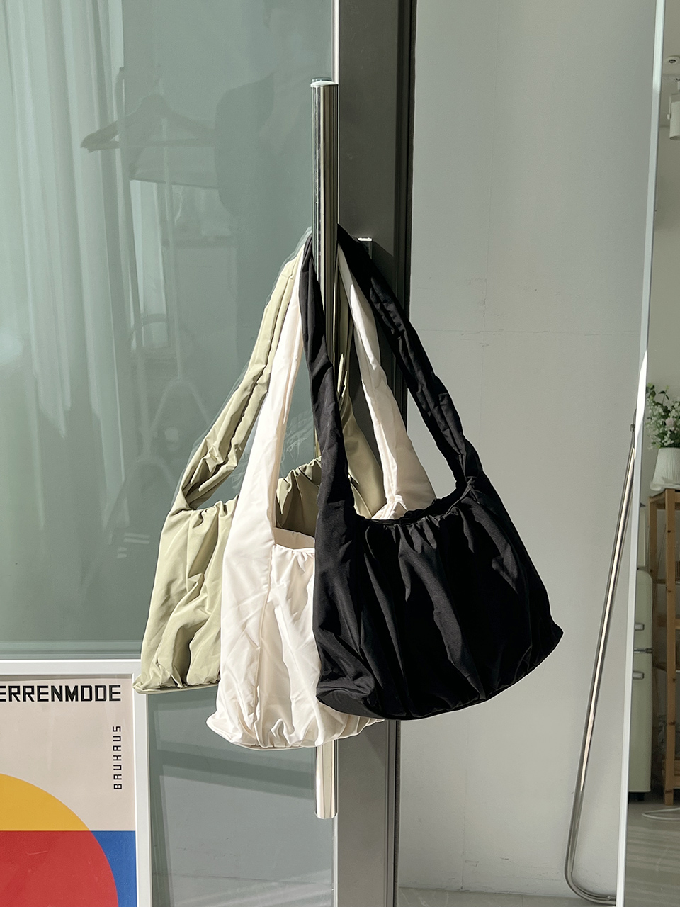 Shirring Daily Nylon Shoulder Bag