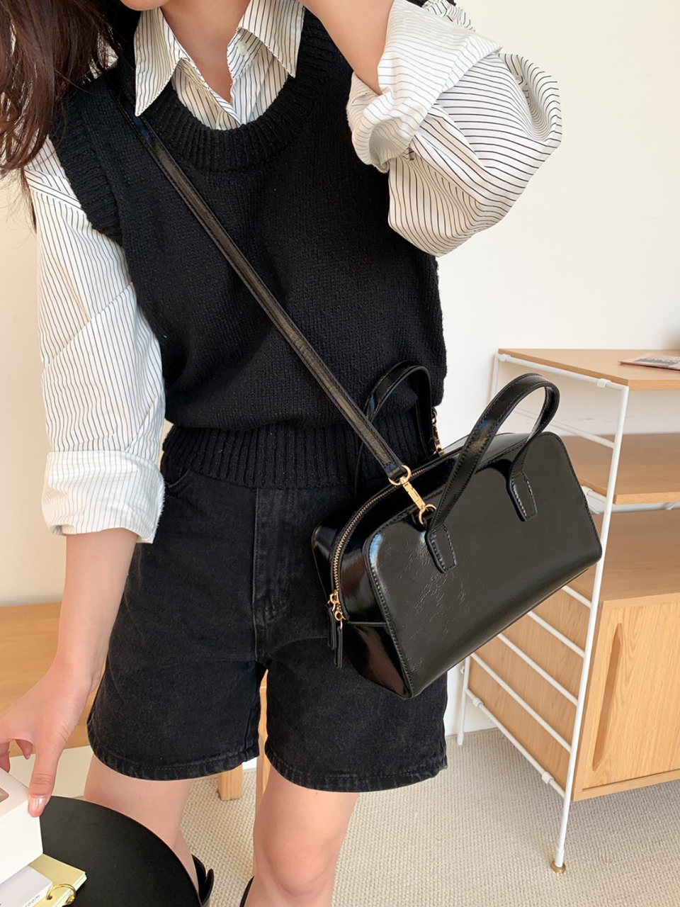 Square zip-up leather tote bag (4 colors)