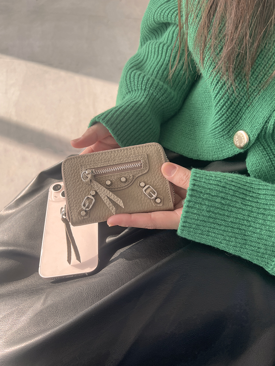 Zip-up coin case wallet