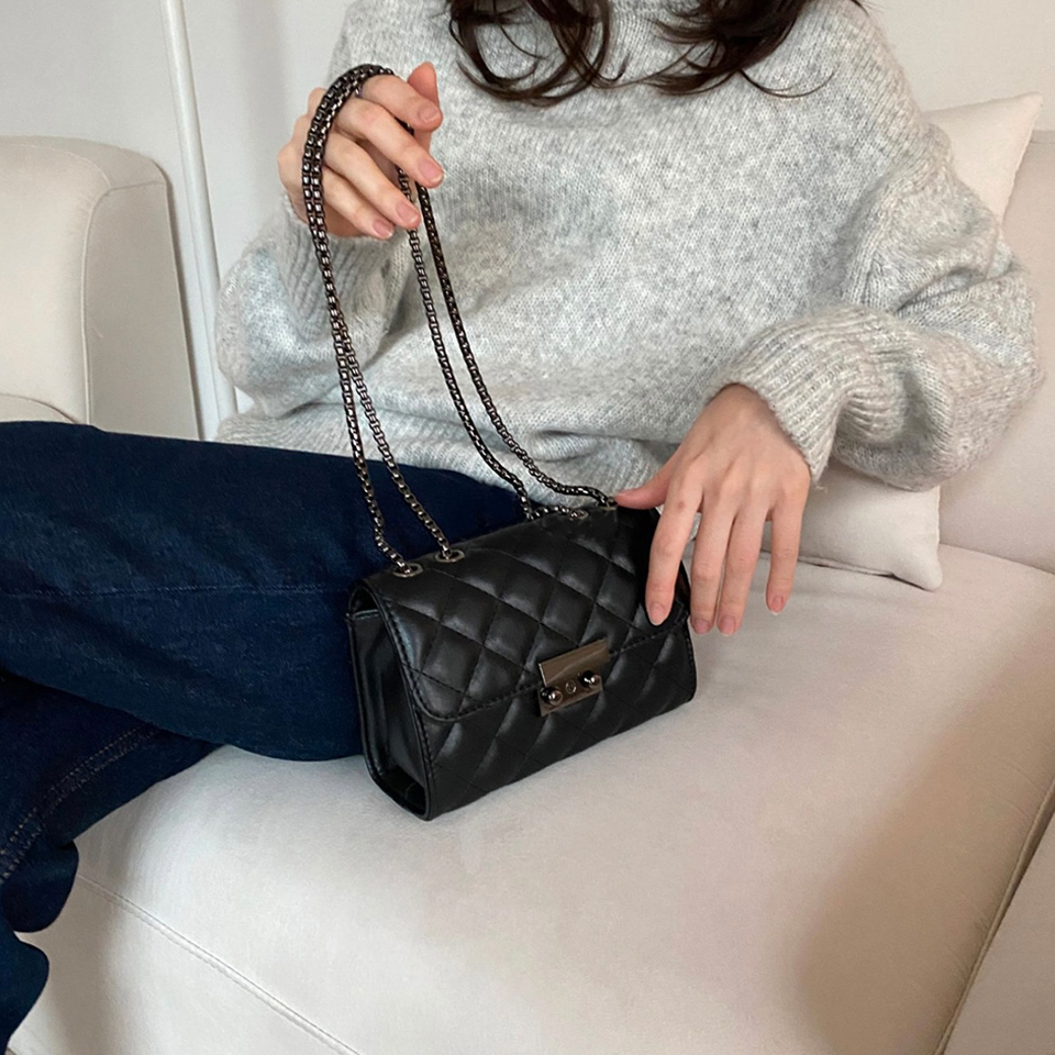 Kate Buckle Classic Mini Chain Bag