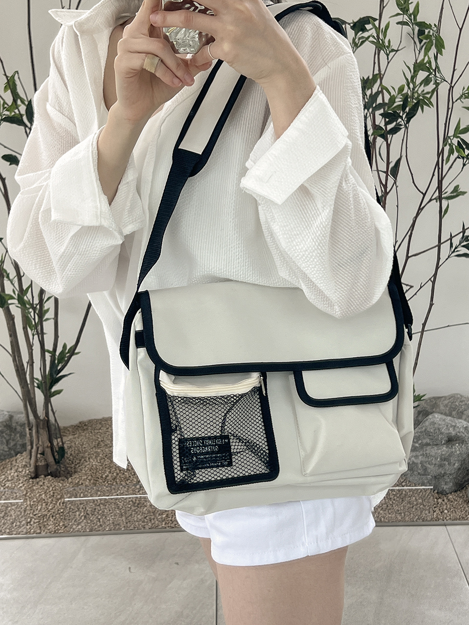 Canvas Mesh Zip-Up Pocket Messenger Bag