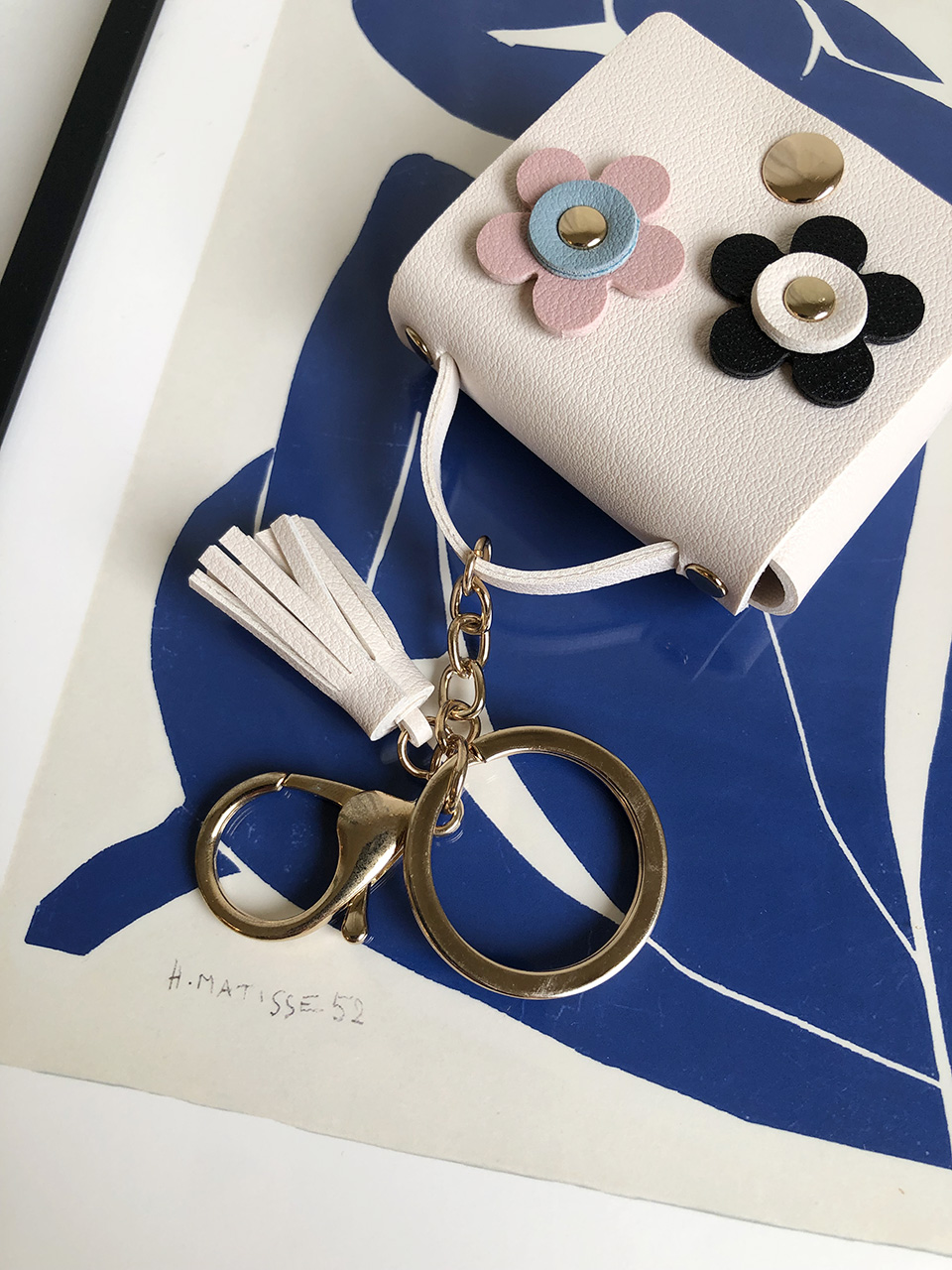 Flower AirPods Case Mini Bag Keyring (5 colors)