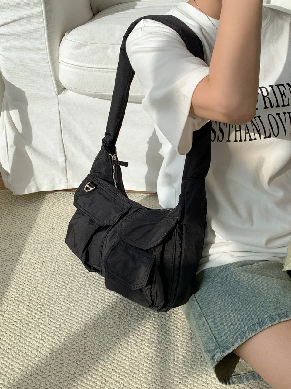 Nylon pocket zip-up shoulder bag (4 colors)
