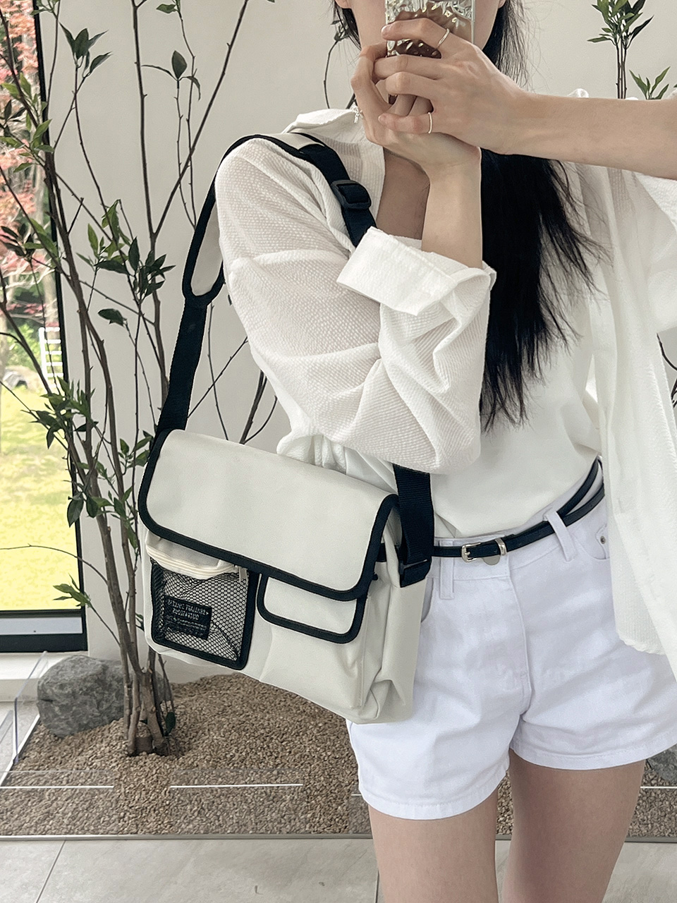 Canvas Mesh Zip-Up Pocket Messenger Bag