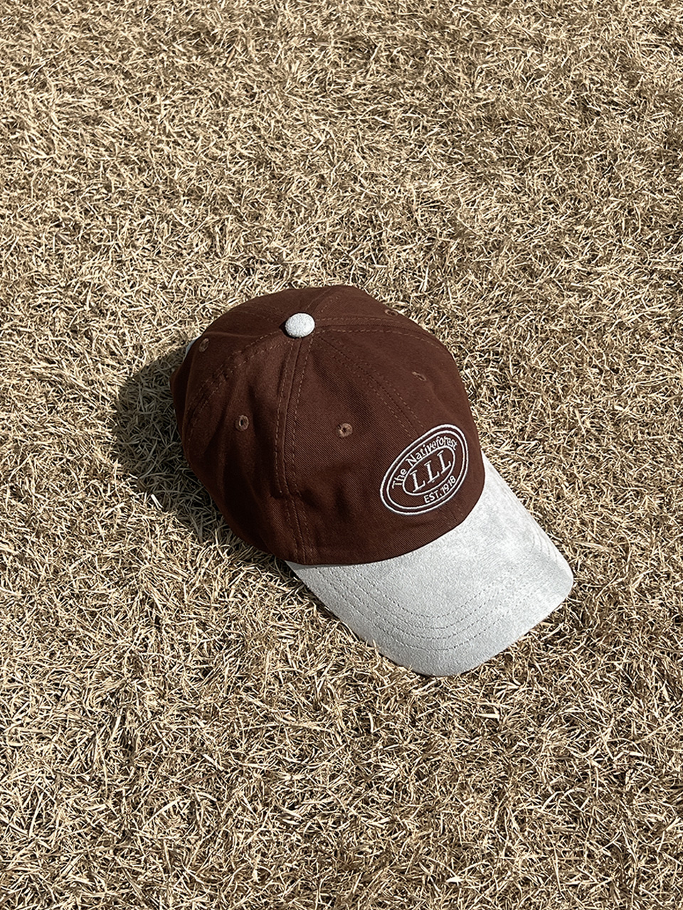 Two-tone vintage stitch cap