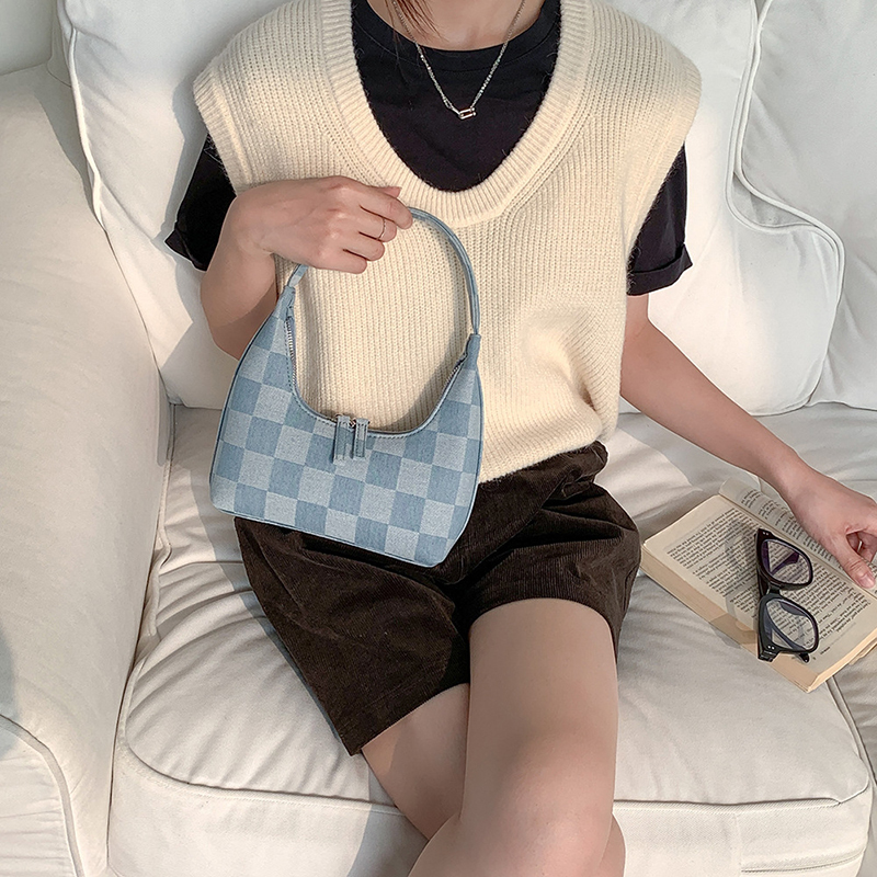 Blooming Round Denim Shoulder Bag