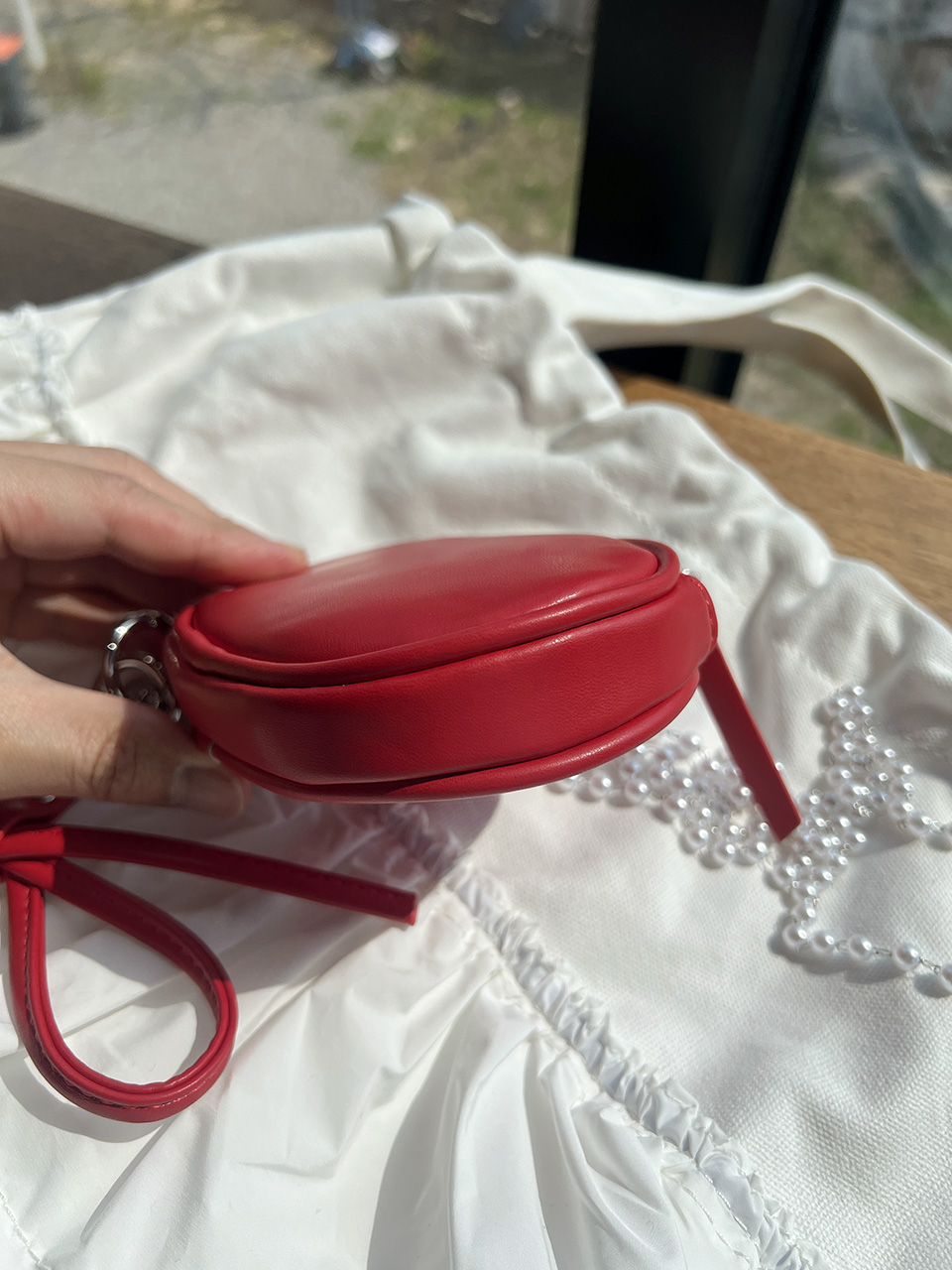 Ribbon ball pearl chain mini cross bag