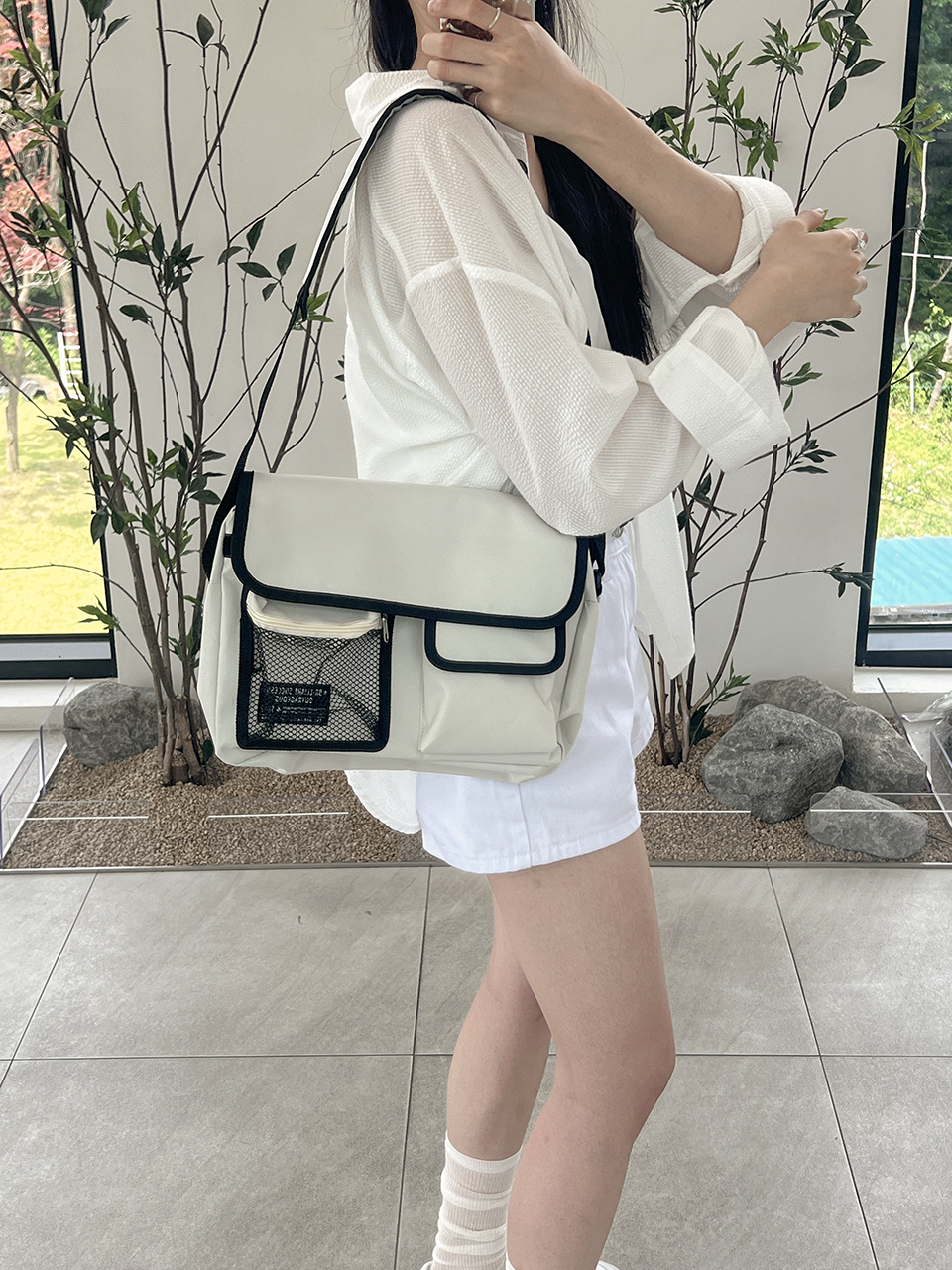 Canvas Mesh Zip-Up Pocket Messenger Bag