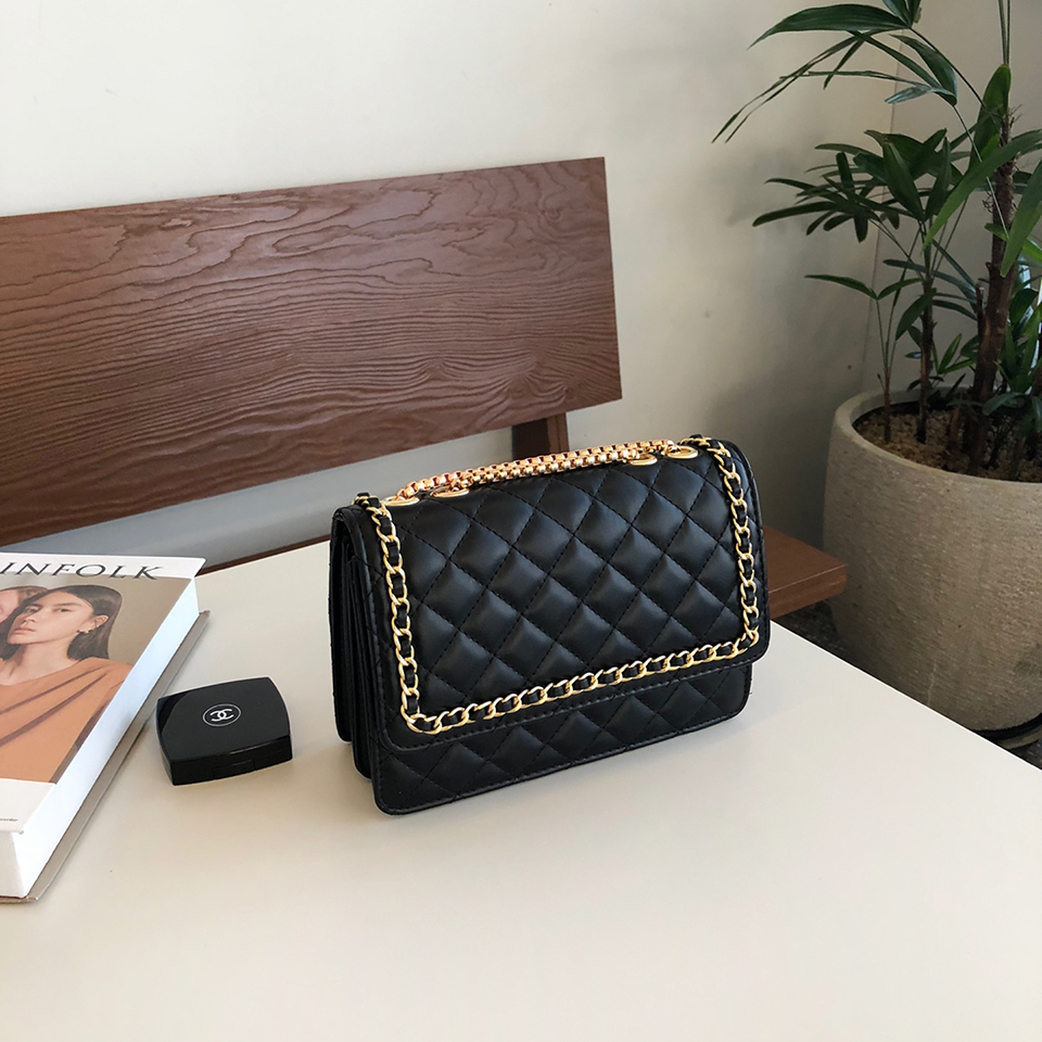 Quilted Square Chain Bag