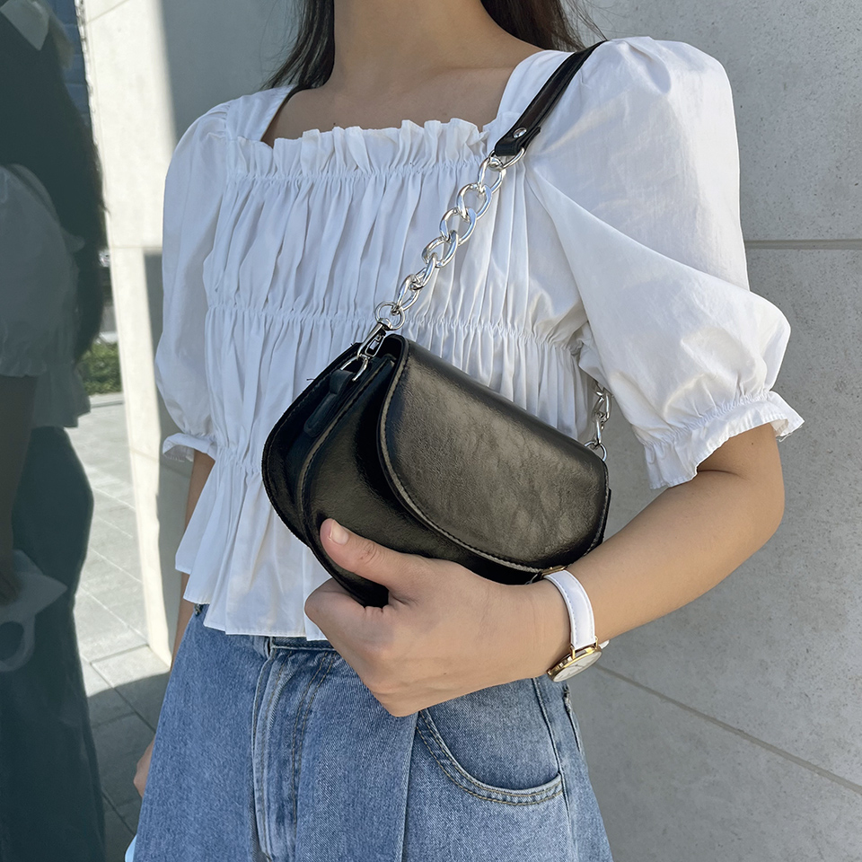 Cracked Leather Chain Mini Shoulder Bag