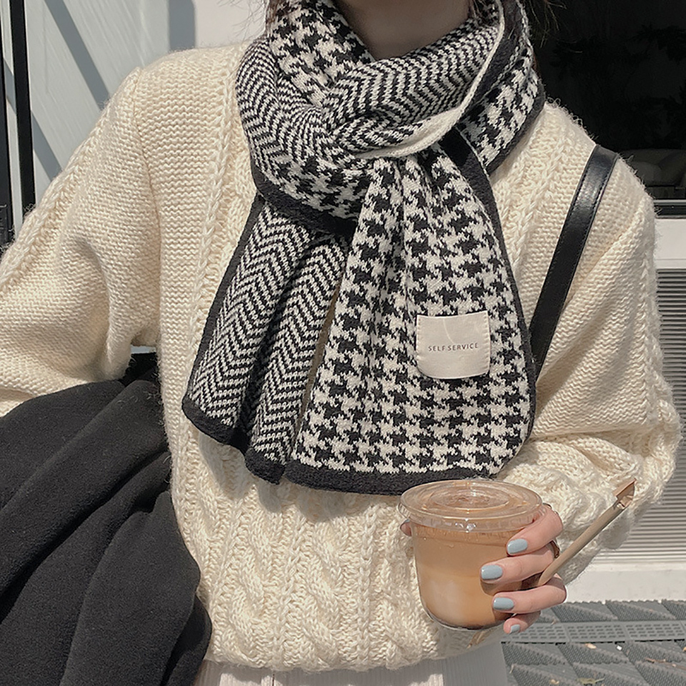Houndstooth check knit classic scarf