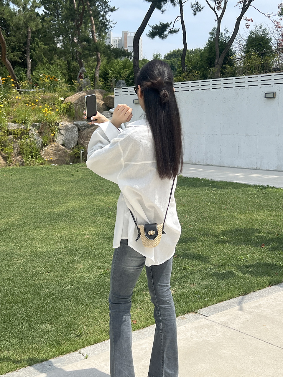 Rattan buckle mini shoulder bag (2 colors)
