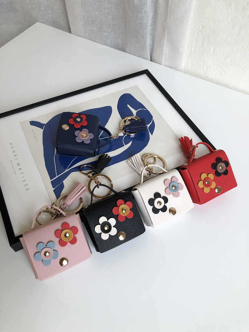 Flower AirPods Case Mini Bag Keyring (5 colors)