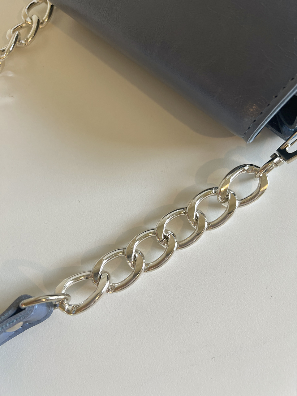 Cracked Leather Chain Mini Shoulder Bag