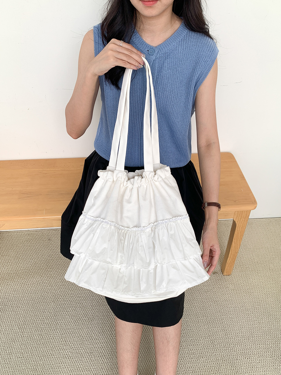 Tiered ruffle shoulder bag